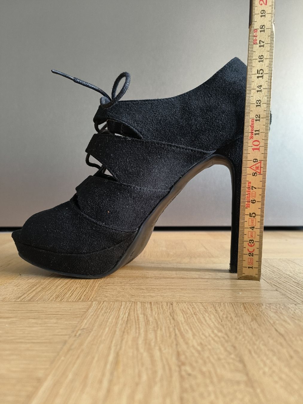 Scarpe da donna: Schwarze High Heels, Grösse 38 (Catwalk) – Nuovo (secondo la descrizione) da Wädenswil venduto da Alina7777 4