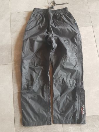 Regenhose Grösse 140