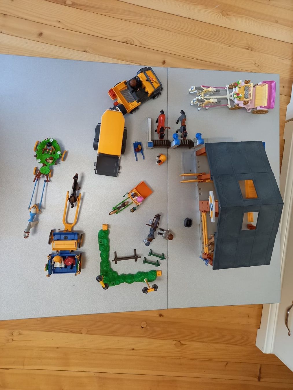 Playmobil Giocattoli: Playmobil Pferdehof – Usato da Willisau venduto da svfilu 1
