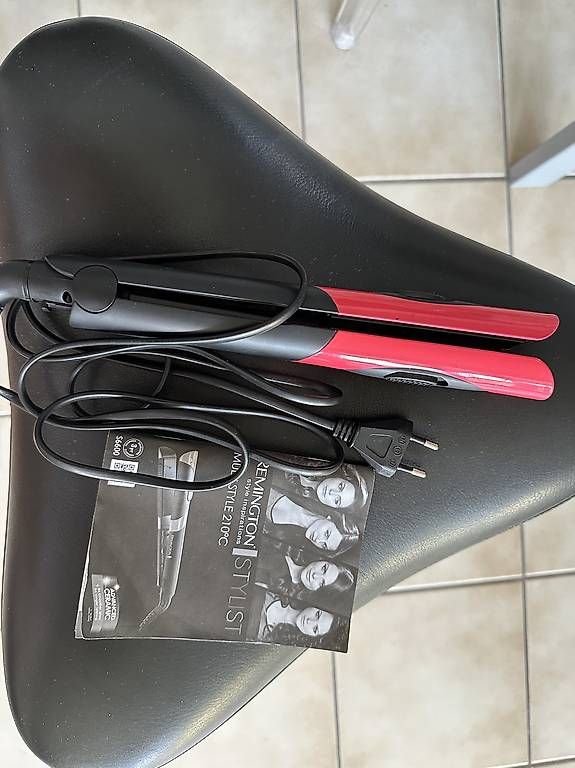 Accessori per capelli: Piastra per capelli Remington – Usato da Massagno venduto da mar_htl6