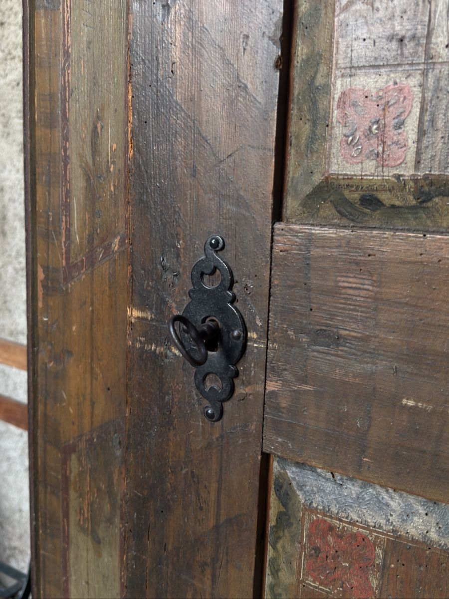 Armadi: Antiker Schrank – Usato da Zürich venduto da El-Ga 7