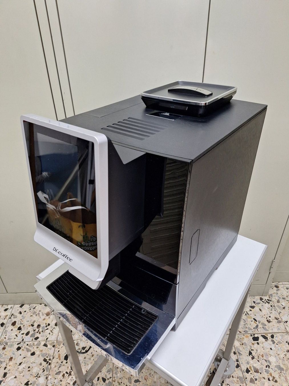 Macchine per caffè & Macchine per espresso: Machine à café professionelle Dr.Coffee F08 – Difettoso da Laconnex venduto da Patkek29 1