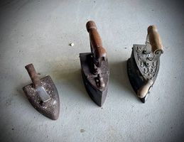 3 antike Bügeleisen