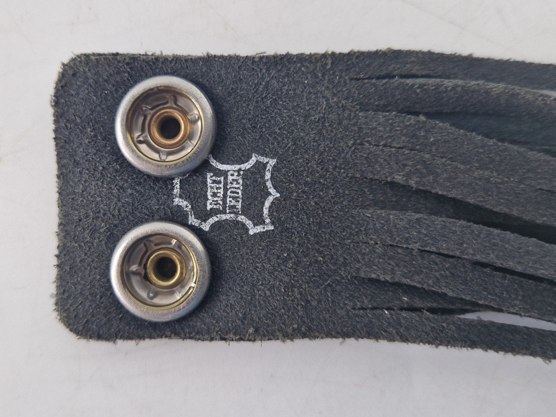 Armbänder & -reifen: Schwarzes Lederarmband – Gebraucht aus Muhen von Restwert_Muhen 2