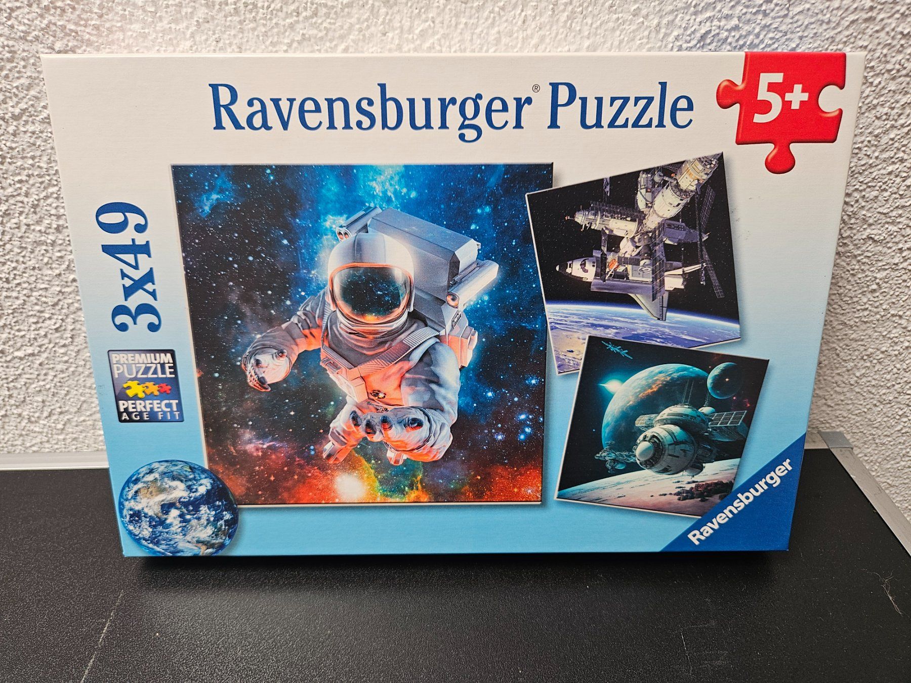 Ravensburger Puzzle: Neu - Ravensburger - Puzzle 3x49 Weltraum – Nuovo e nell'imballaggio originale da Dagmersellen venduto da Jarsetz_Restposten