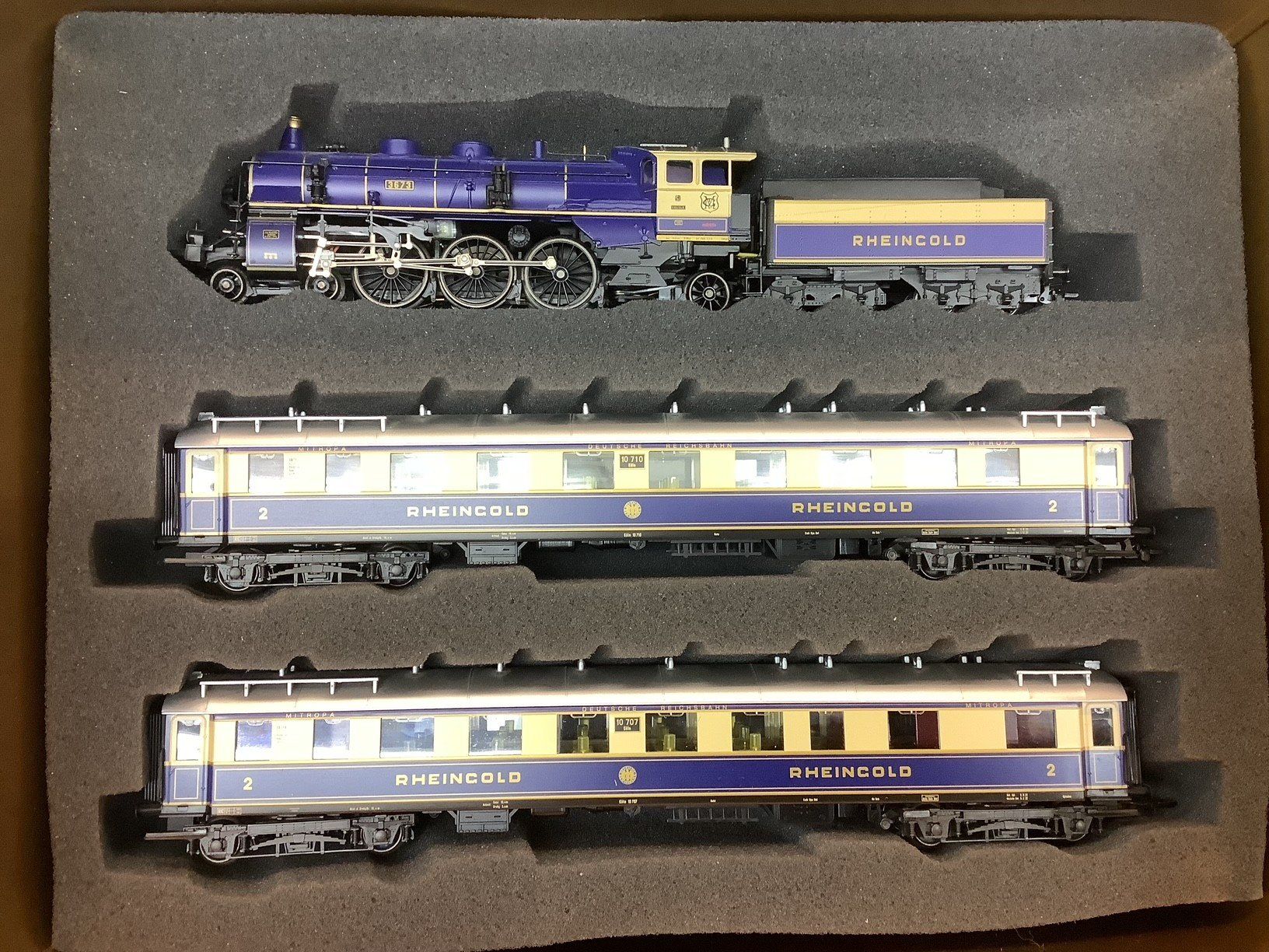 Märklin Modellini di ferrovie: Märklin HO Rheingold-Komposition – Usato da Birmensdorf ZH venduto da 6109 1