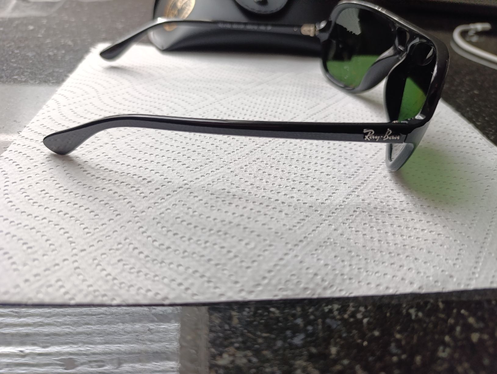 Ray-Ban Occhiali & Lenti: Ray Ban Sonnenbrille  – Nuovo (secondo la descrizione) da Stäfa venduto da Phenomenom 1