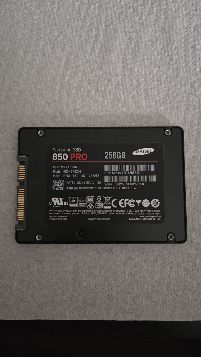 Samsung Dischi rigidi: Samsung SSD 256gb ab 1.Fr – Usato da Kloten venduto da Cyrill_King 1