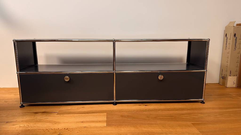 Regale: USM Haller Sideboard Anthrazitgrau RAL 7016 – Gebraucht aus Sarnen von Brunos_Best_AG 1