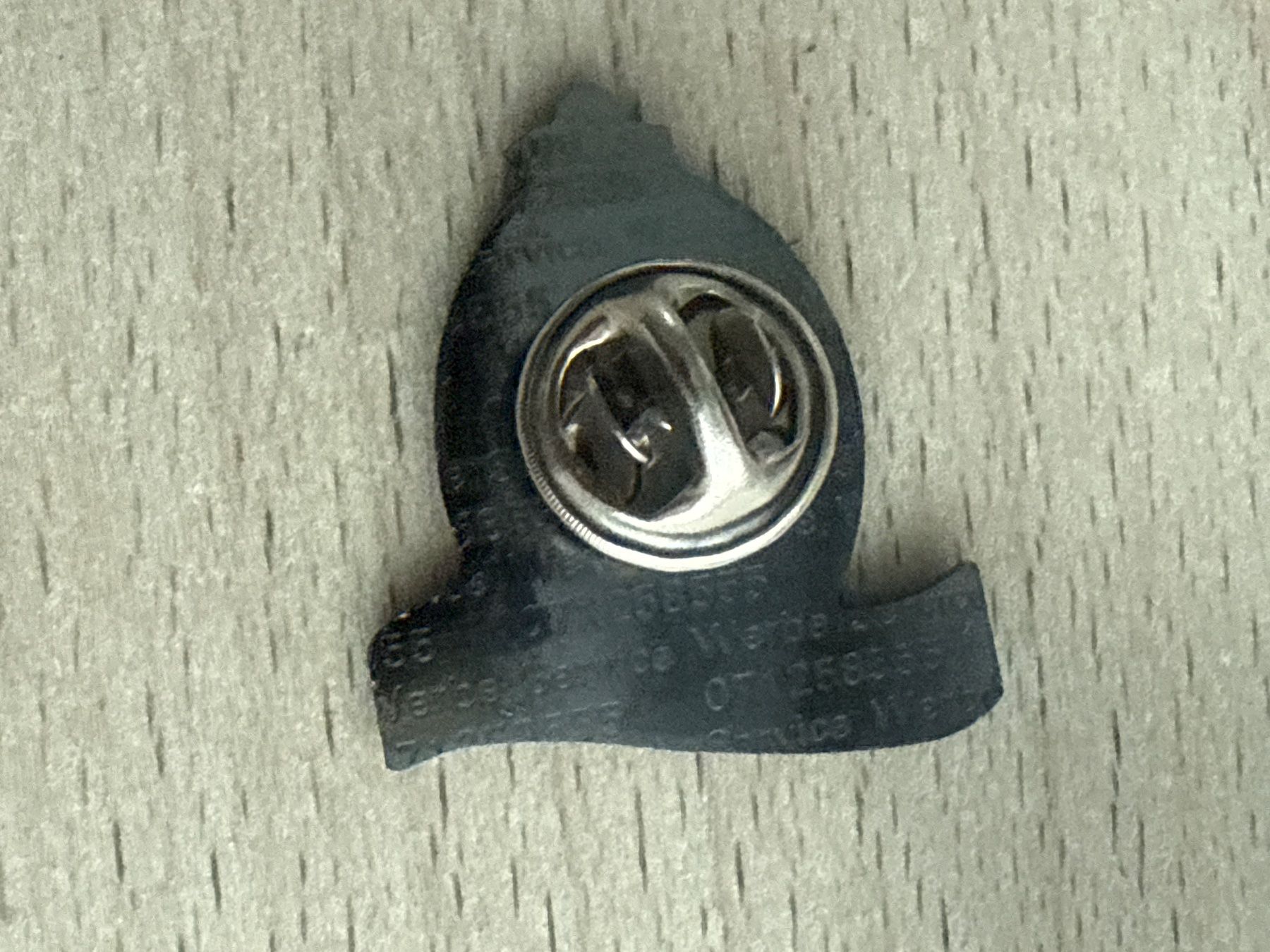 Plaketten & Abzeichen: Pin Alphüttli – Gebraucht aus Glattbrugg von Schweigmatt 1