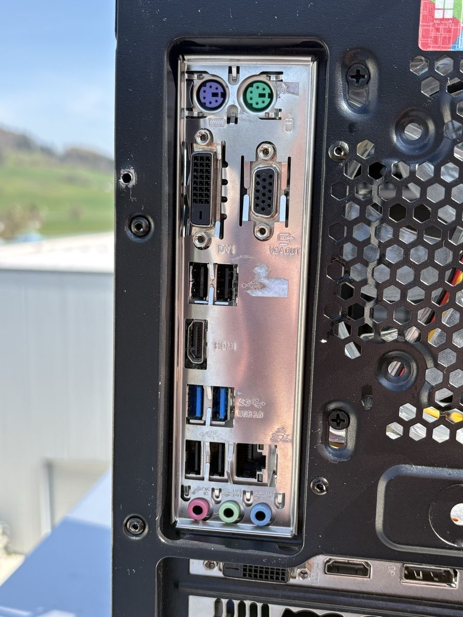 Asus PC: Gaming PC mit 2TB SSD. – Usato da Rickenbach LU venduto da lino_huber 4
