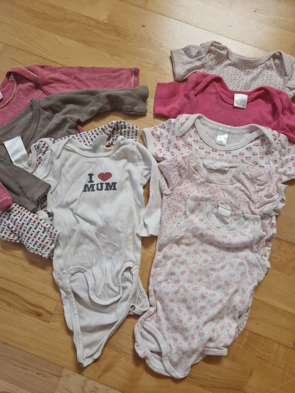 Lotti & Set di vestiti: KLEIDERPAKET MÄDCHEN GRÖSSE: 62-68 – Usato da Niederneunforn venduto da cigu87 1