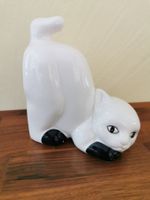 Figur Katze / Katzenfigur weiss mit schwarzen Pfoten