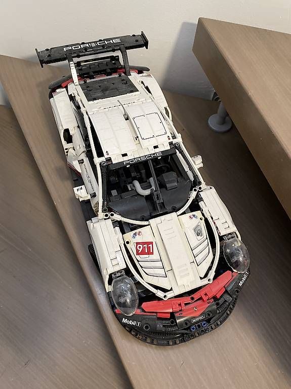 Lego Kit di costruzioni: LEGO TECHNIC Porsche 911 RSR 42096 – Usato da Vésenaz venduto da Nephrax 1
