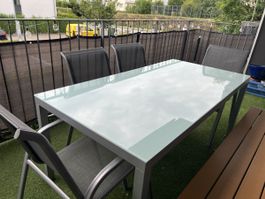 Gartentisch mit 4 Stuehlen Alu/Glas neuwertig
