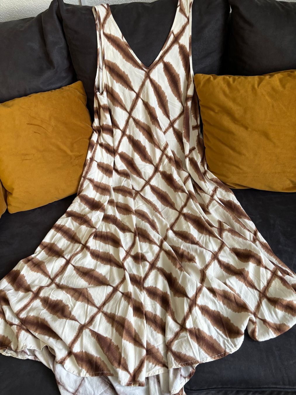 Kleider: MANUKA Kleid neuwertig – Neu (gemäss Beschreibung) aus Merishausen von yourdream 3
