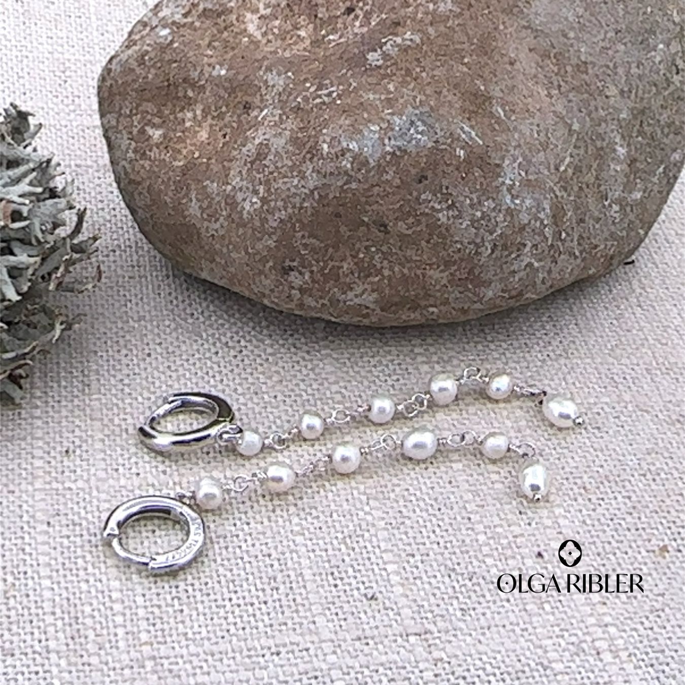 Olga Ribler Orecchini pendenti & Orecchini a lobo: Sterling Silber 925 Creolen 10 mm mit Perlen – Nuovo (secondo la descrizione) da Luzern venduto da Schmuckoutlet 2