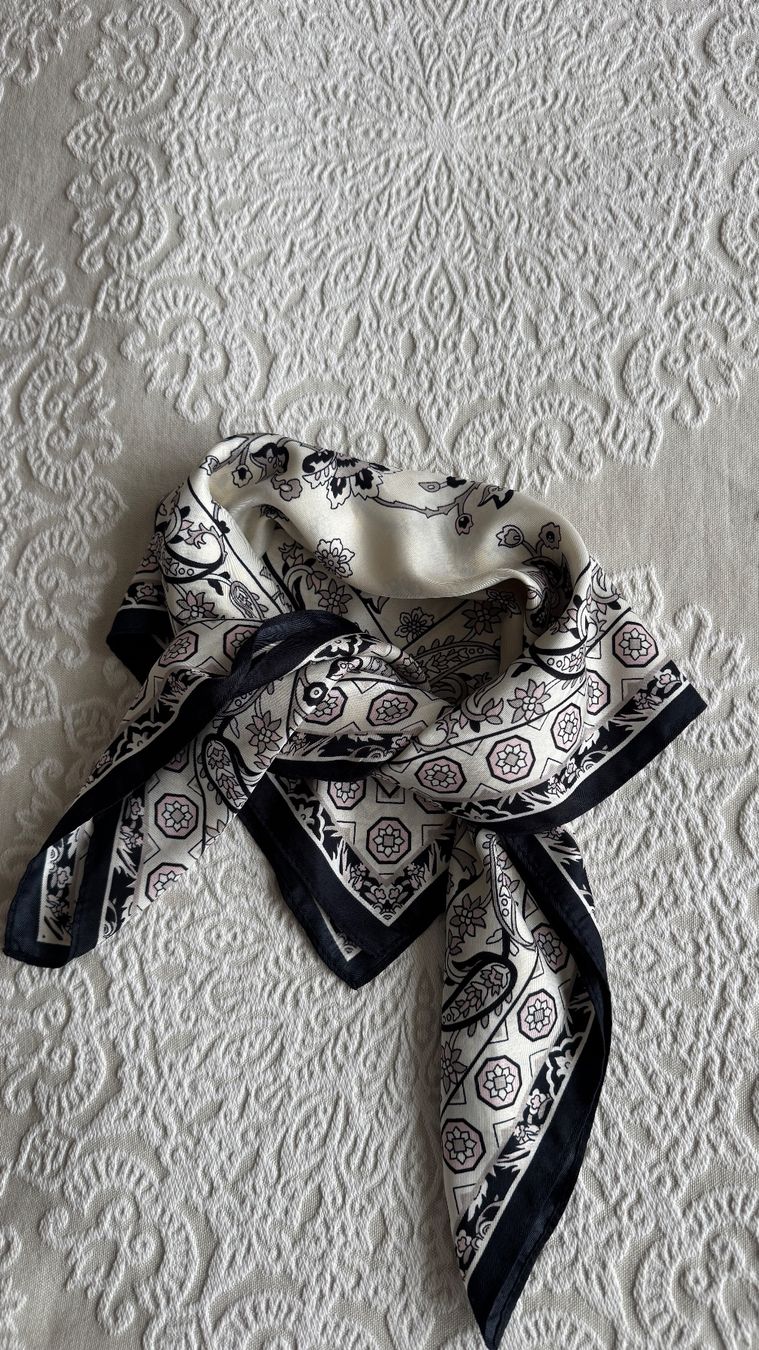 Mango Foulard & Sciarpe: Foulard Mango Paisley – Nuovo (secondo la descrizione) da Hünenberg See venduto da Schulers 1