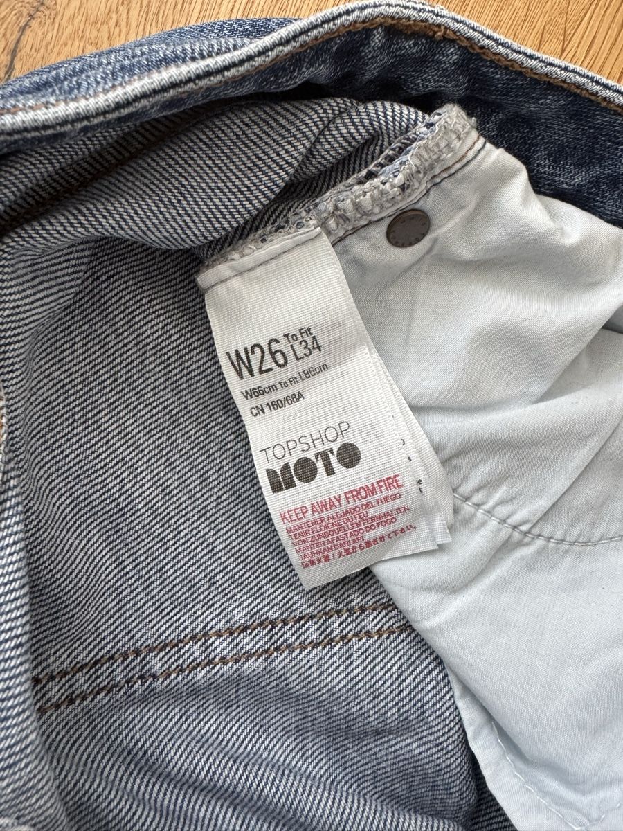Topshop Jeans: Topshop Jeans, Gr. 26 – Gebraucht aus Interlaken von fbnscl 3