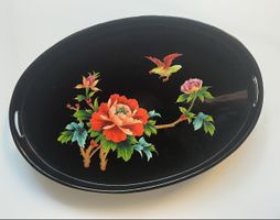 Ovales Serviertablett schwarz, mit bezauberndem Motif