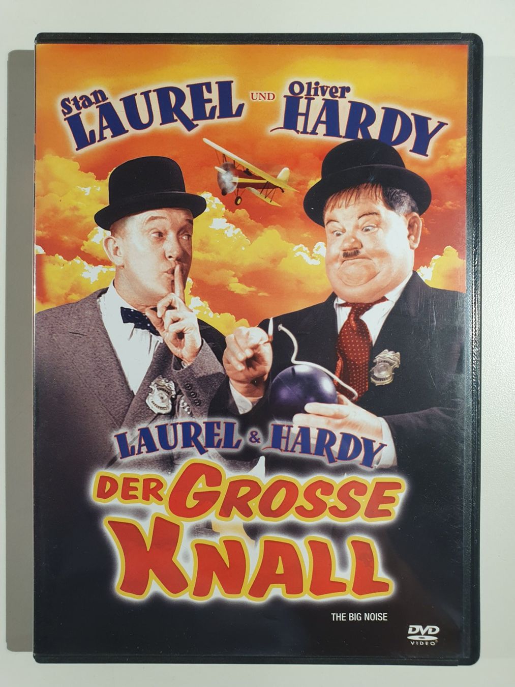 Tutti i DVDs: DVD / Laurel & Hardy - der grosse Knall – Usato da Emmenbrücke venduto da thokasaluni