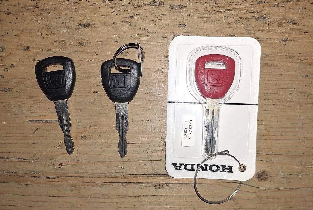 Tutti i ricambio per moto: Zündschloss Honda – Usato da Zuoz venduto da Martin7524 3