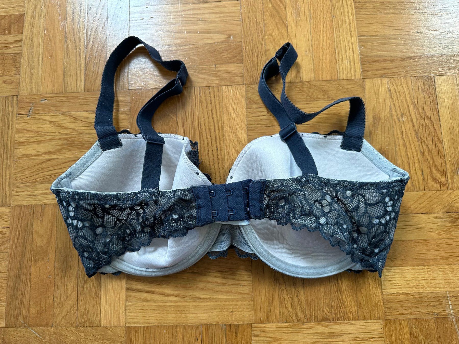 Sonstige Unterwäsche: Schöner Spitzen-BH Gr. 70E – Gebraucht aus Winterthur von nelead 1