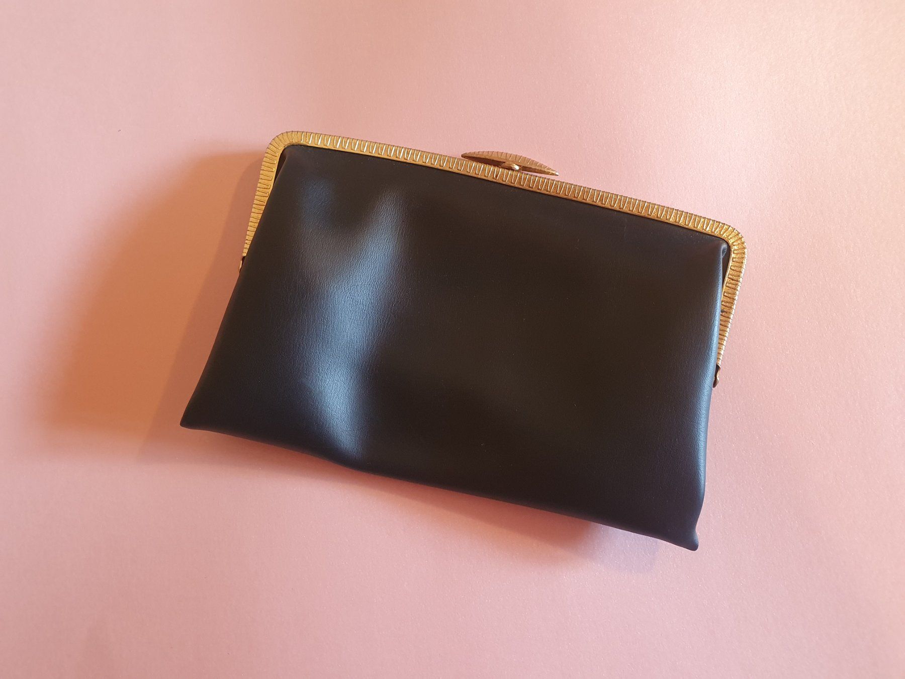 Taschen für Damen: Schwarze Vintage Clutch – Gebraucht aus Hüttlingen von Thurgi85