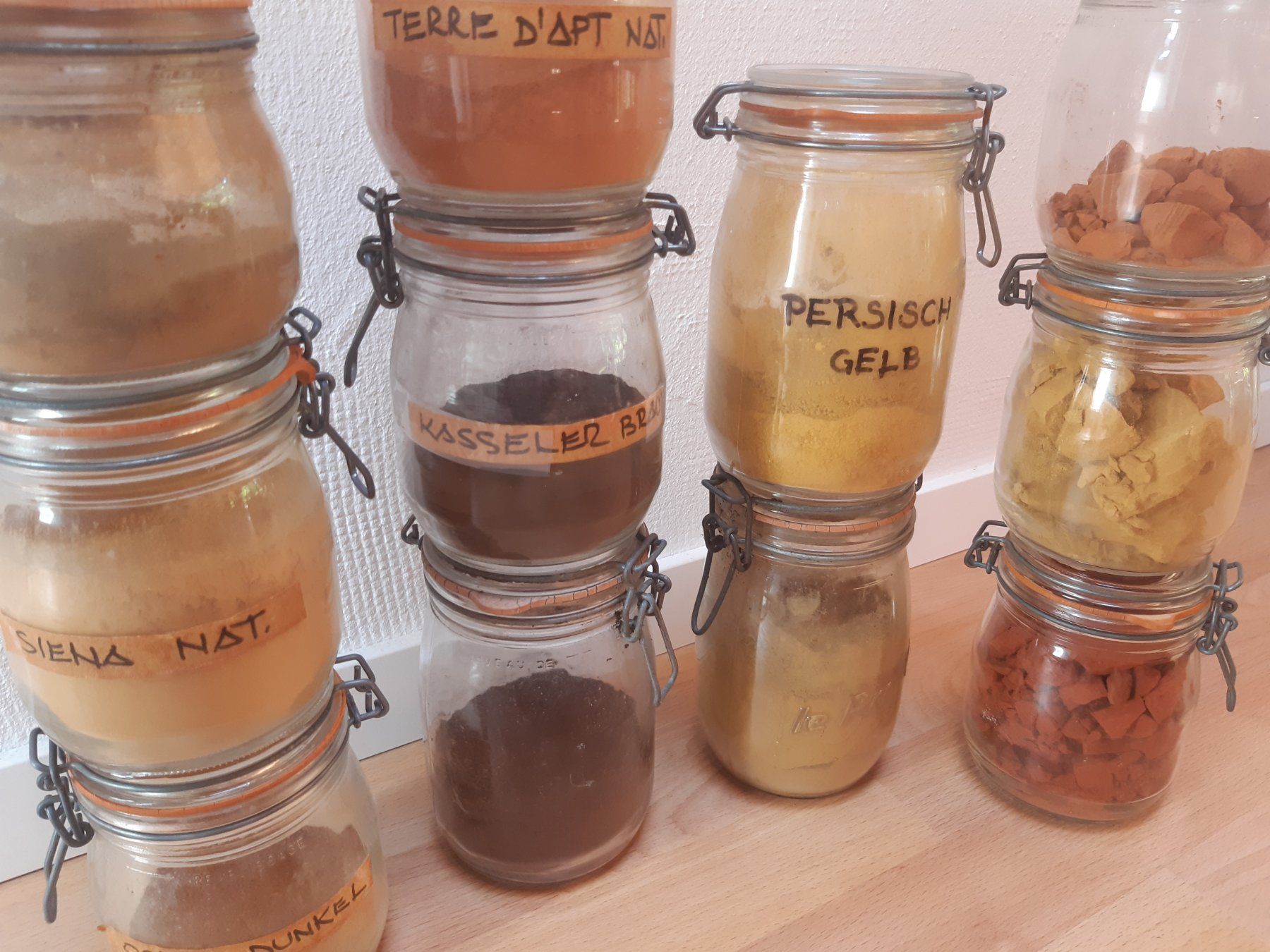 Colori: Pigment Pulver, 11Gläser, div. Farben – Usato da Lumino venduto da Onyxrocks 1