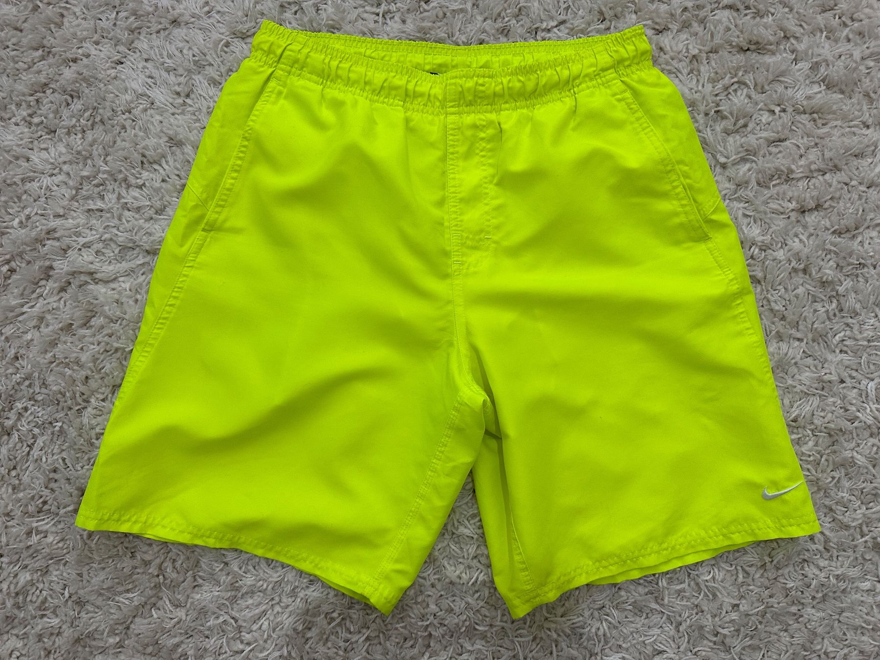 Nike Pantaloni: Nike Badehose Gr.S – Usato da Bern venduto da BrandVilla