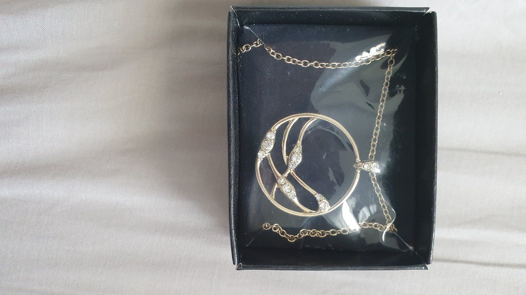 Catenine: Mode Hals Kette. NEU – Nuovo e nell'imballaggio originale da Winterthur venduto da Ywan1