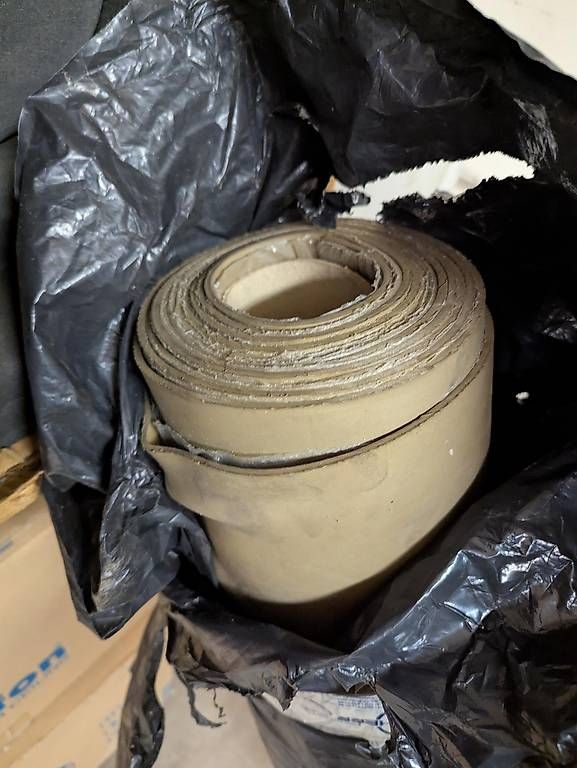 Tutti pezzi di ricambio auto: Elastomerplatte Para 40 L 6800 - Länge ca. 6.6m – Usato da Hefenhofen venduto da LieberherrAG