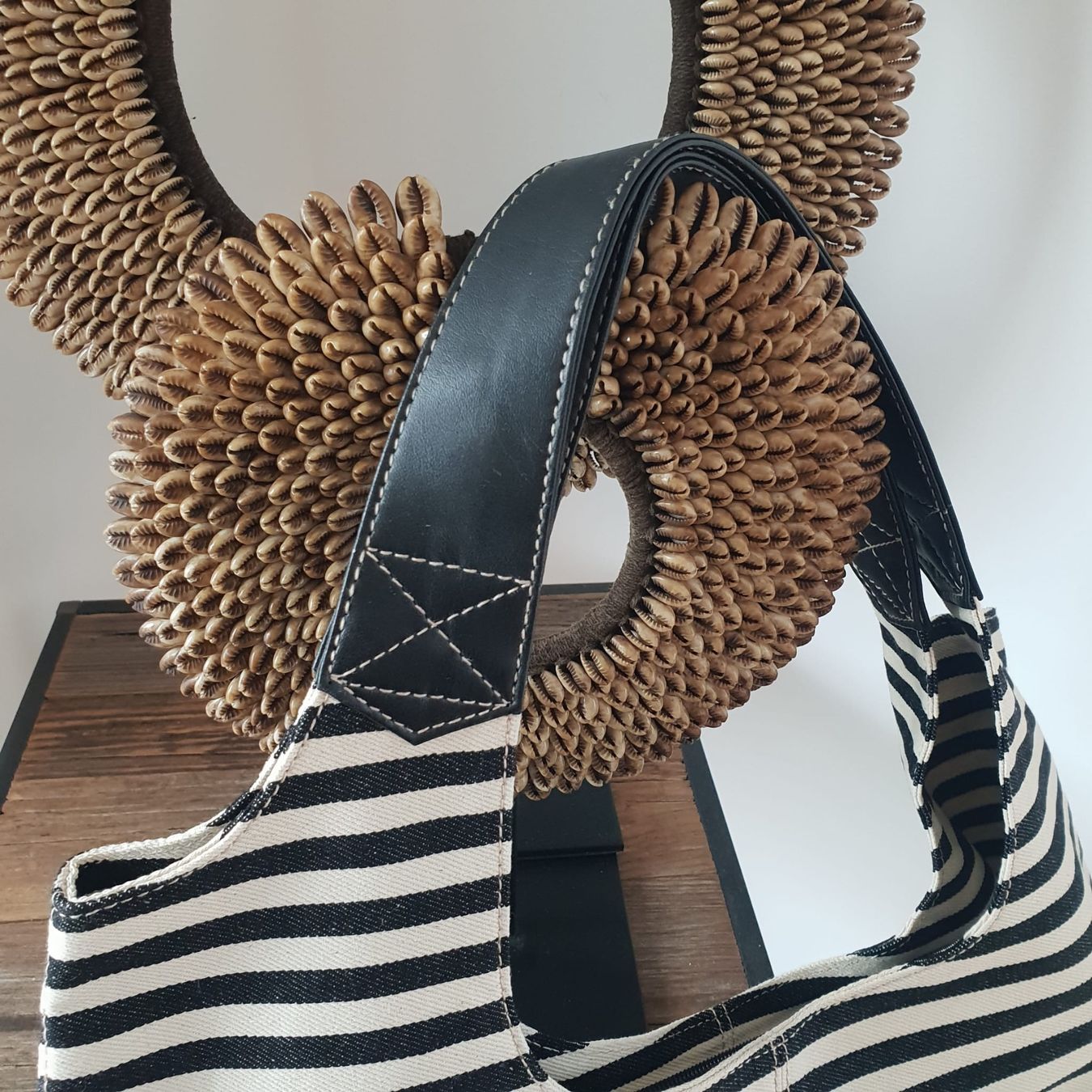Borse da donna: Tasche schwarz/weiss gestreift – Usato da Bülach venduto da Lele_00 3
