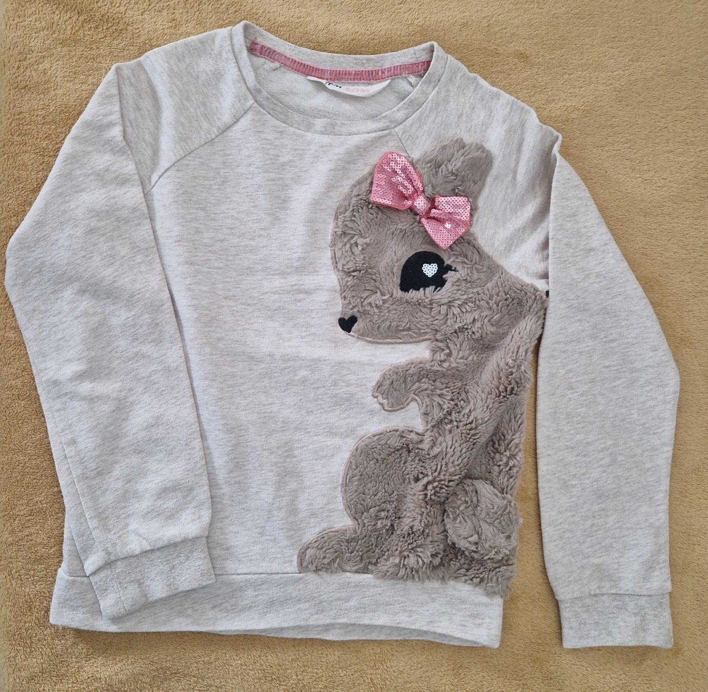 H&M Maglioni & Felpe: Süsser H&M Hasen-Pullover Gr. 122/128 – Usato da Muri b. Bern venduto da rol_xtf8