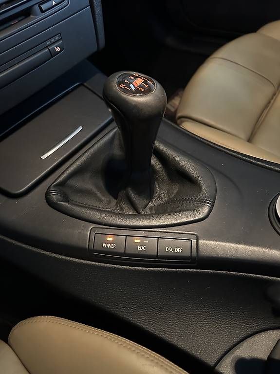 Autos: BMW M3 V8 E93 Handschaltung ab MFK und Service – Gebraucht aus Zug von Pmisko 3