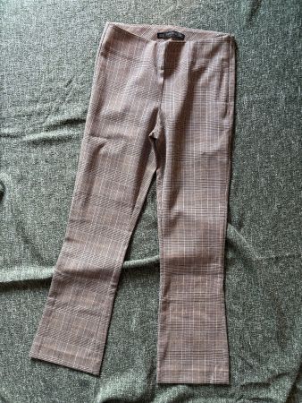 Klassische Hose im schottischen Stil