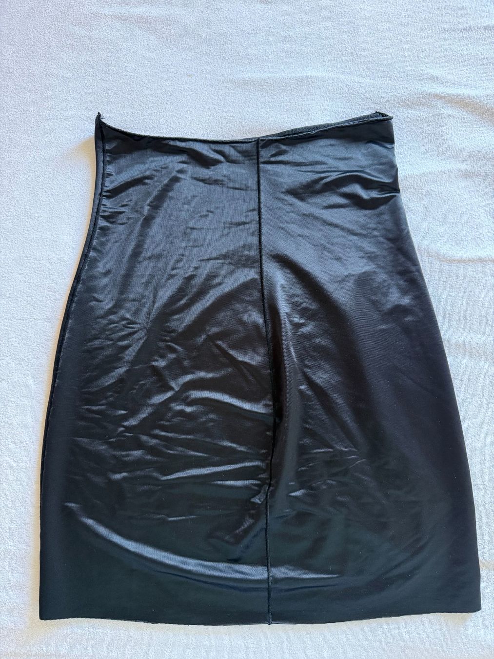 Gonne: Damen Unter Rock schwarz glänzend elastisch – Usato da Brunnenthal venduto da Eco07 1