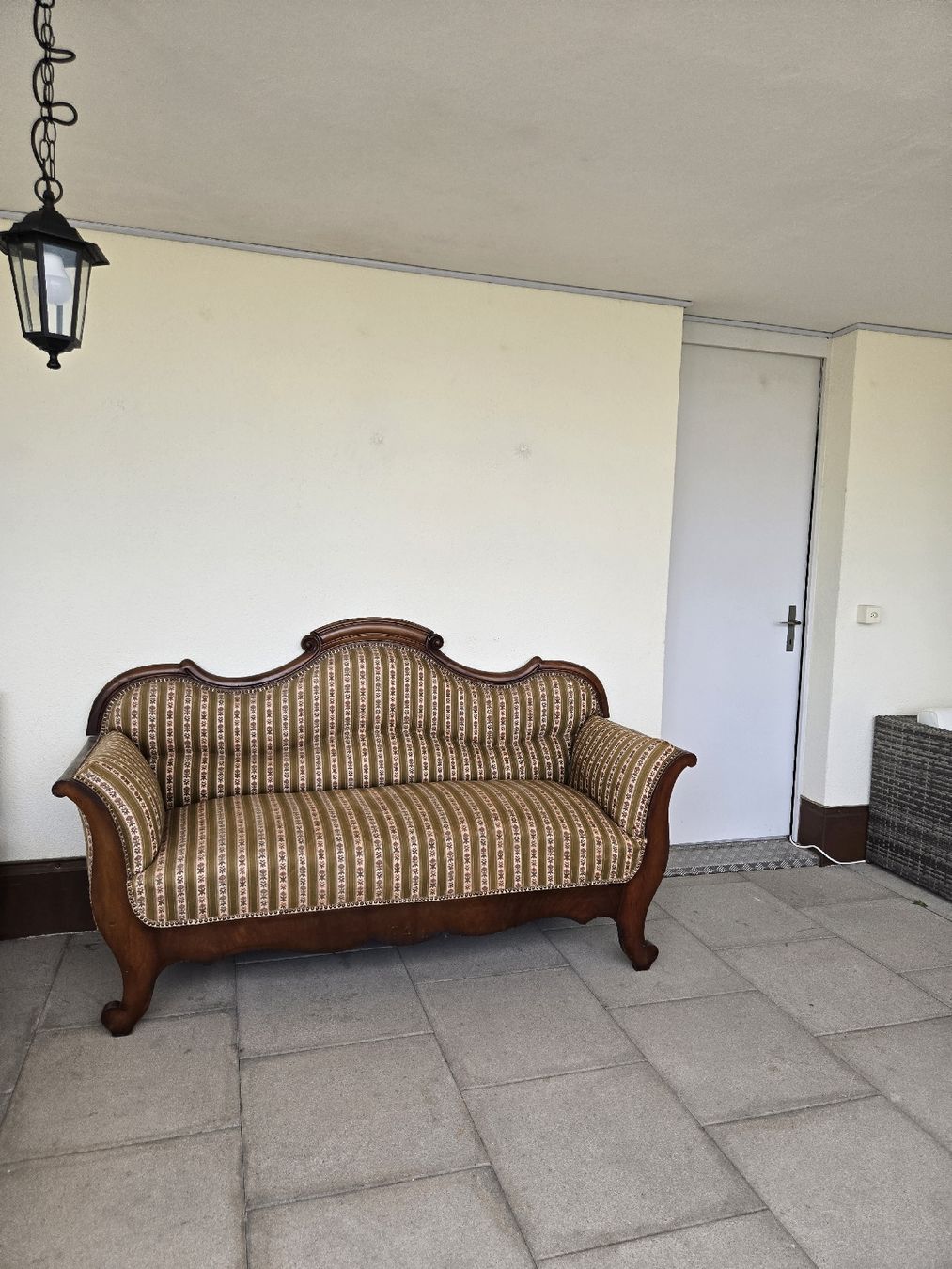 Divani: "Bidermeier-Sofa" – Usato da Männedorf venduto da Mar_IO_394