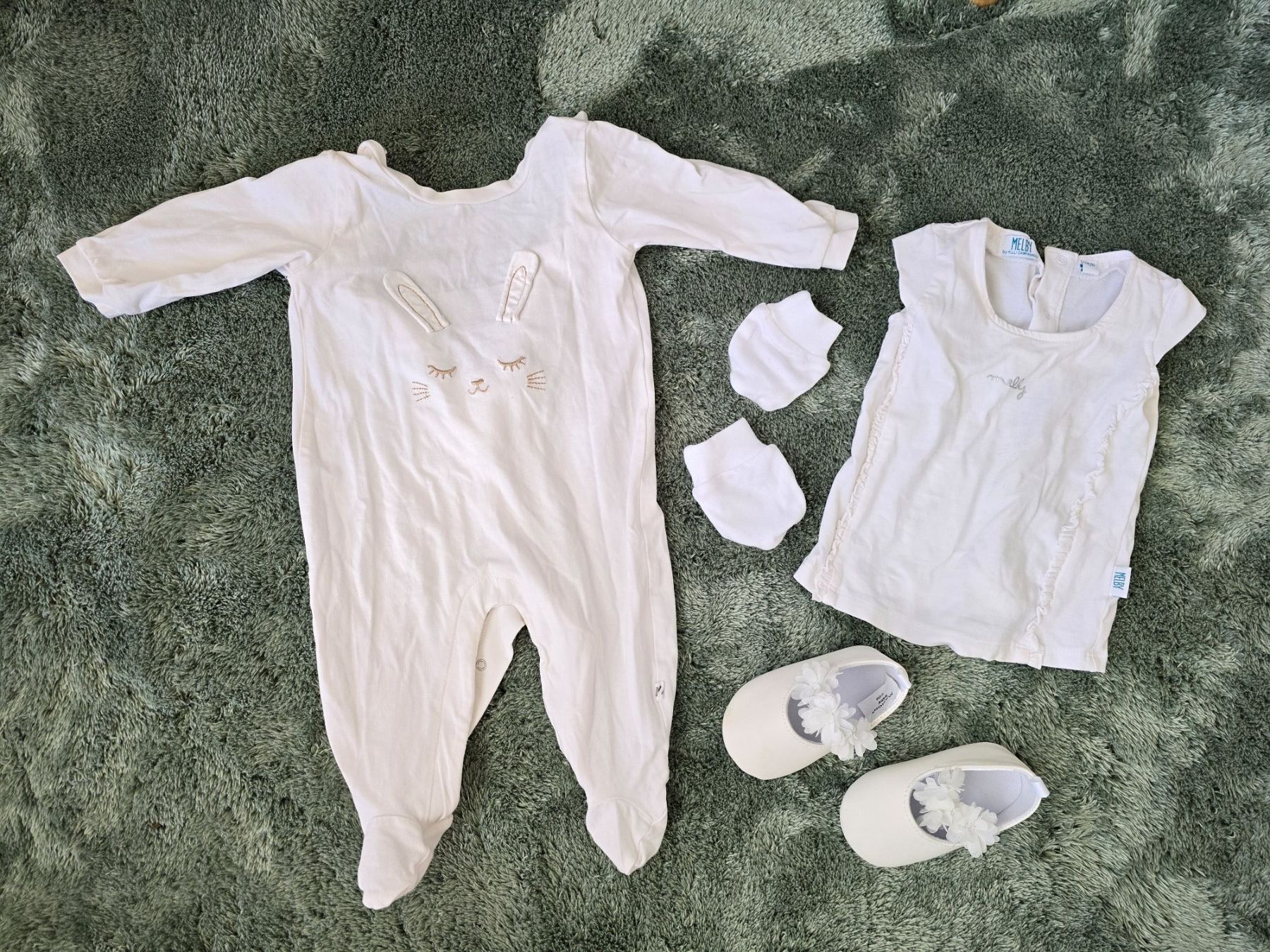 Lotti & Set di vestiti: Baby Mädchen Kleiderpaket, Gr. 62 - 68 – Usato da Uster venduto da Vanessia7