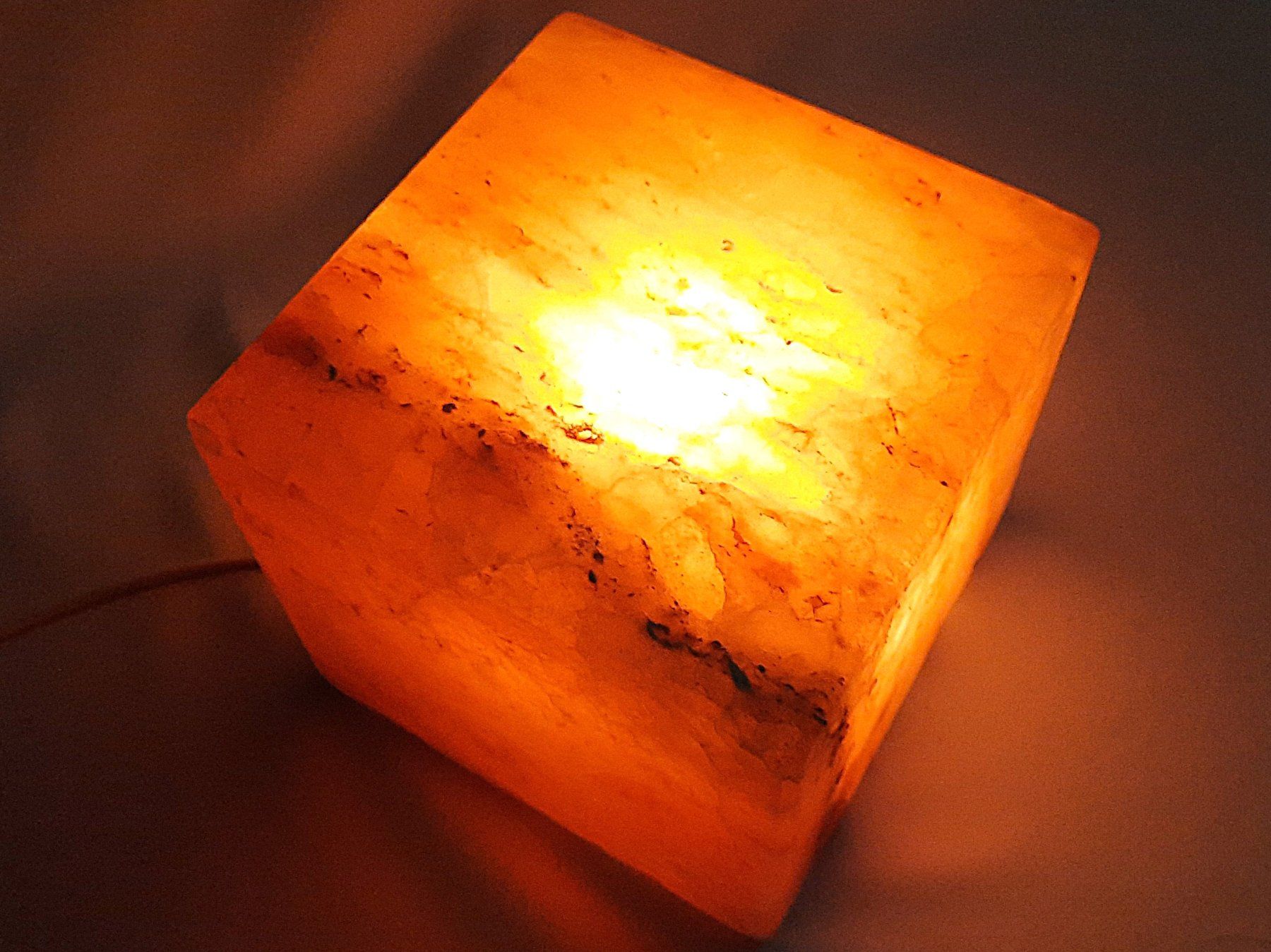 Lampade: Salzsteinlampe Würfelform – Usato da Beinwil am See venduto da Restwert_Beinwil 1