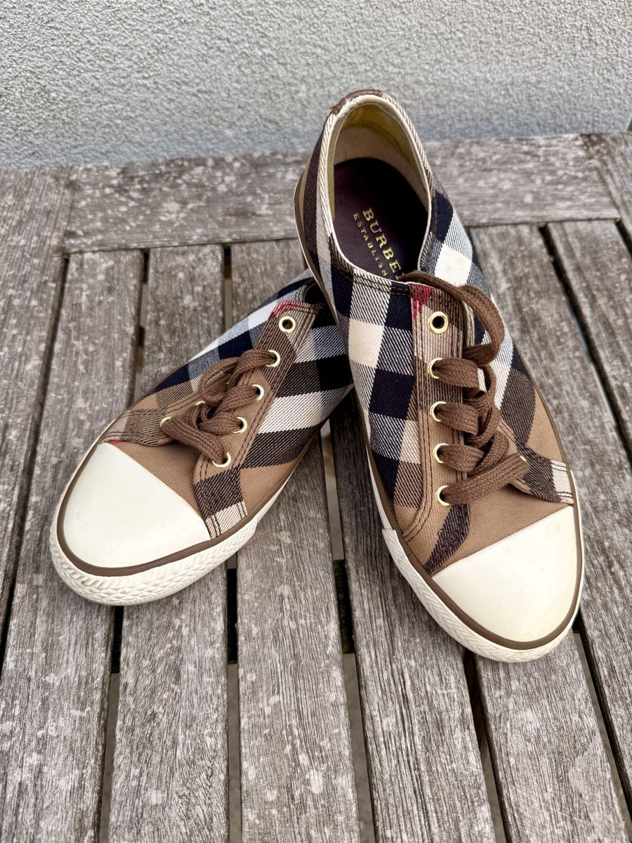 Burberry Damenschuhe: Sneakers von Burberry – Gebraucht aus Iragna von ailtire