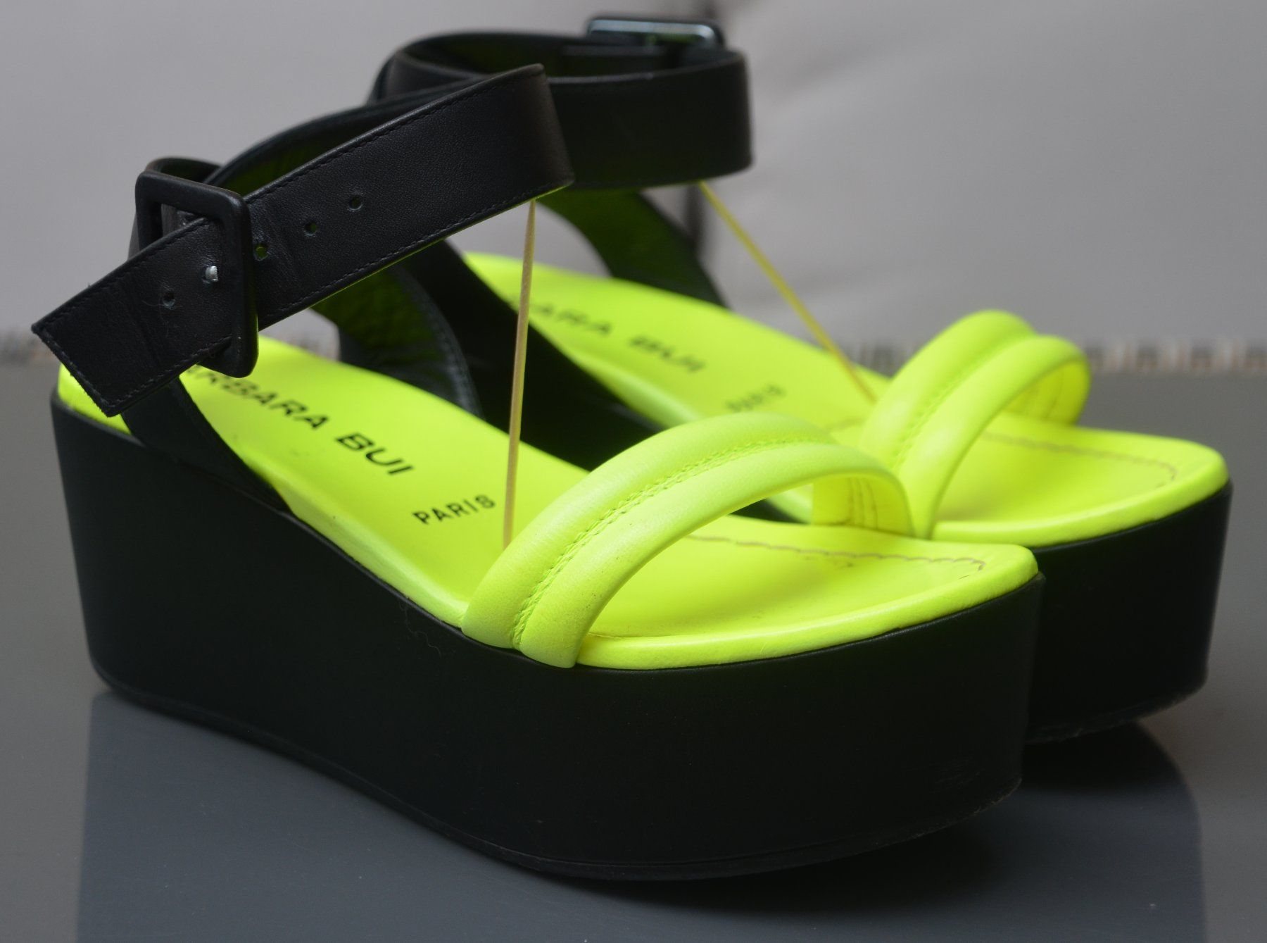 Scarpe da donna: Barbara Bui Sandalen /  sandales .36 – Usato da Collonges venduto da arashee 2