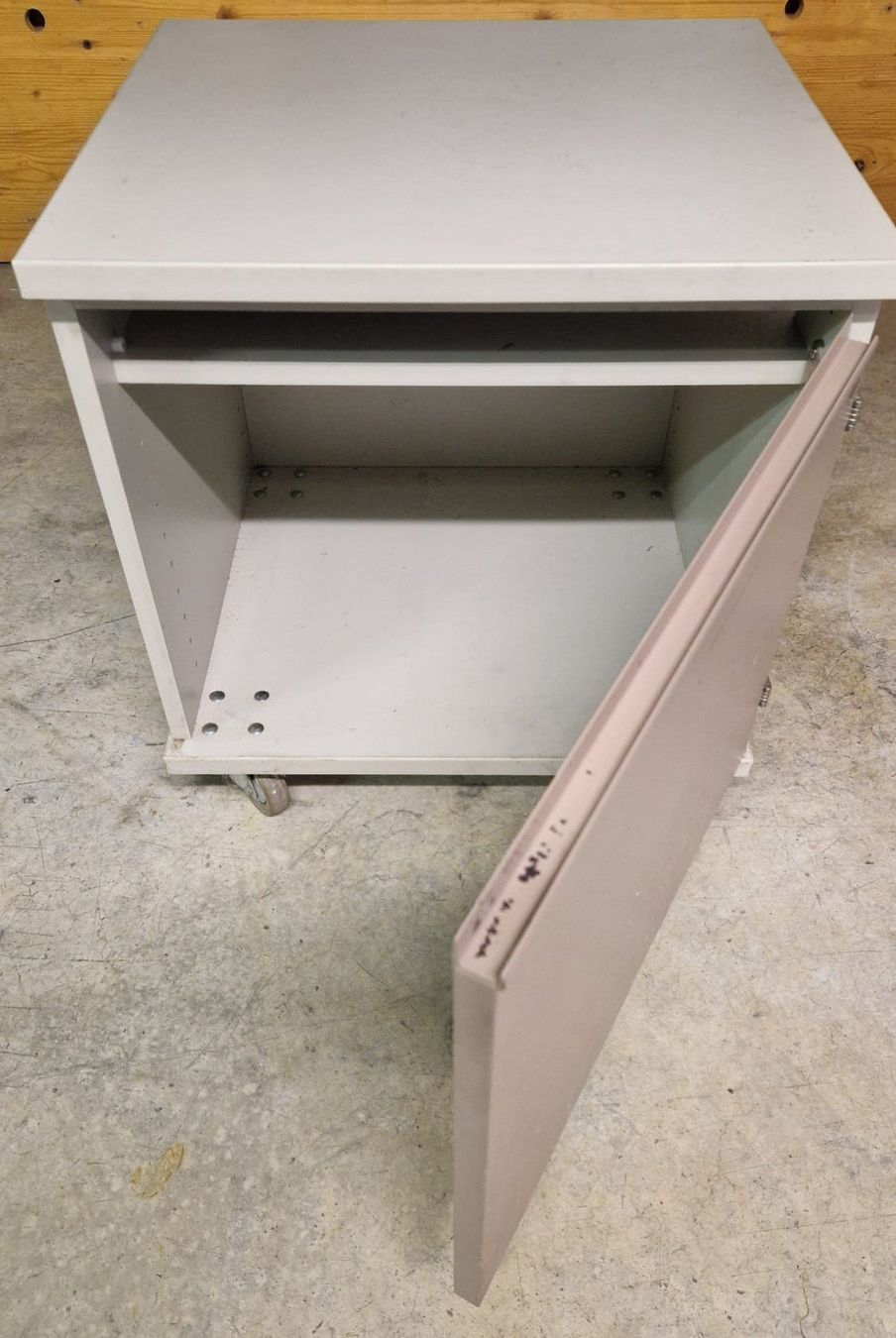 Korpus: Rollcontainer klein – Gebraucht aus Seengen von Pfoesu07 1