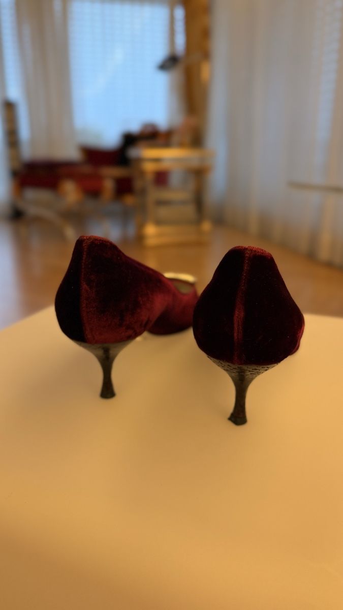 Dolce & Gabbana Scarpe da donna: Dolce & Gabbana Velvet Heels – Usato da Zürich venduto da kin_bs2z 2