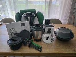 Thermomix TM6 inkl 2. Mixtopf, Gemüsestyler etc.