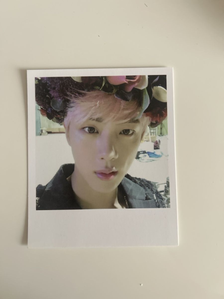 Poster & Bilder: BTS Jin – Neu (gemäss Beschreibung) aus Veytaux von ccristina