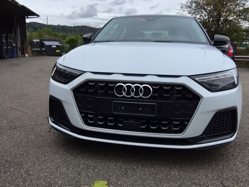 Audi Automobili: AUDI A1 SB 35 TFSI – Usato da Neuenhof venduto da Betreibungsamt_5432 3