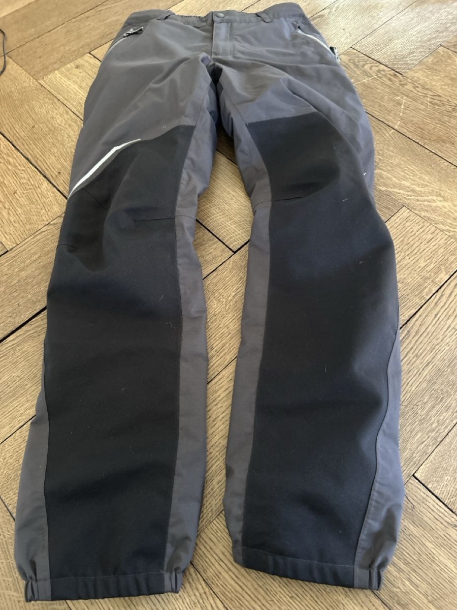 Pantaloni: Regenhose/Outdoorhose 152 – Usato da Winterthur venduto da ARLG2V90