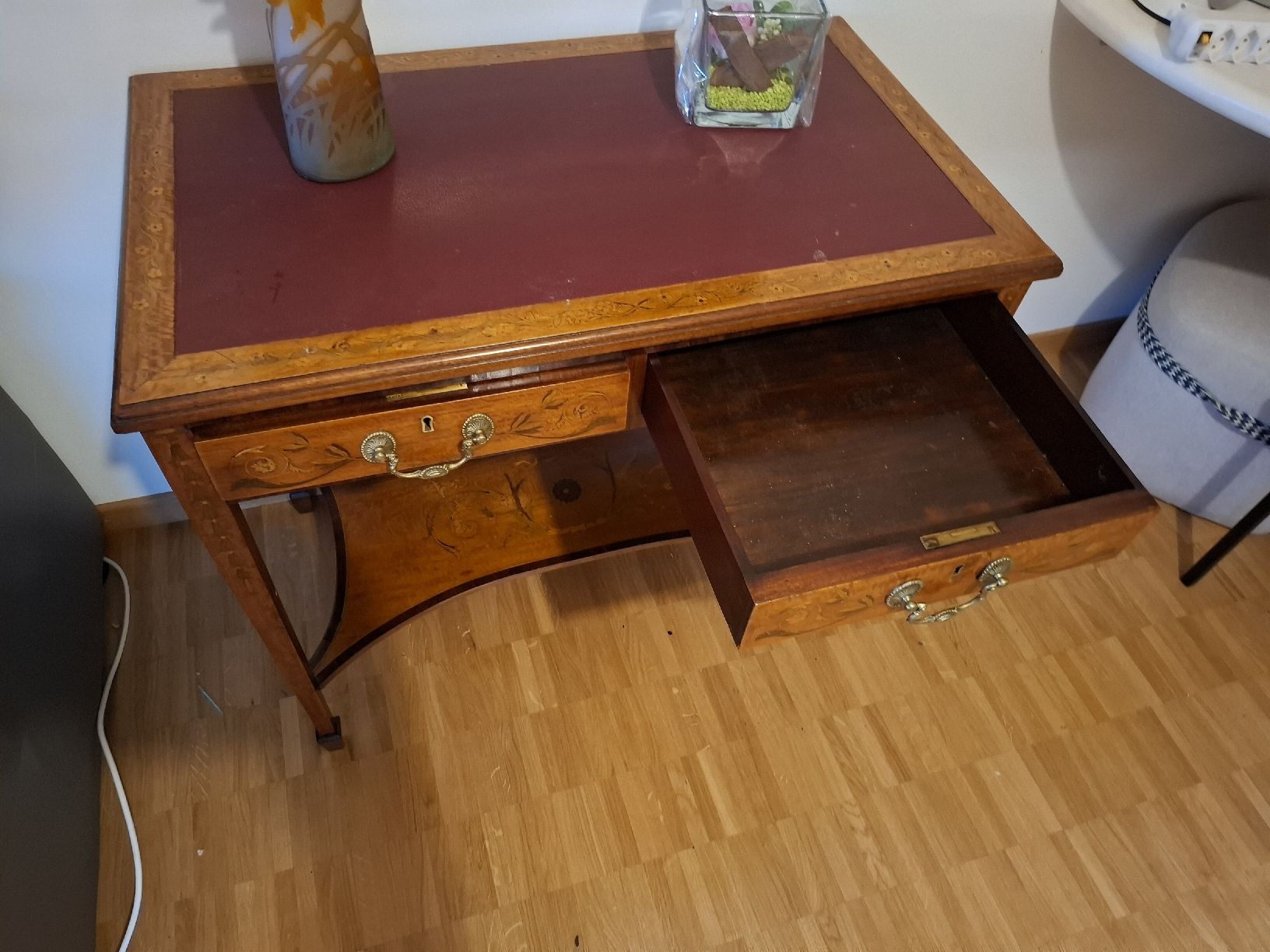 Schreibtische: Konsoltisch England um 1870 – Gebraucht aus Zürich von arm_9ffr 5
