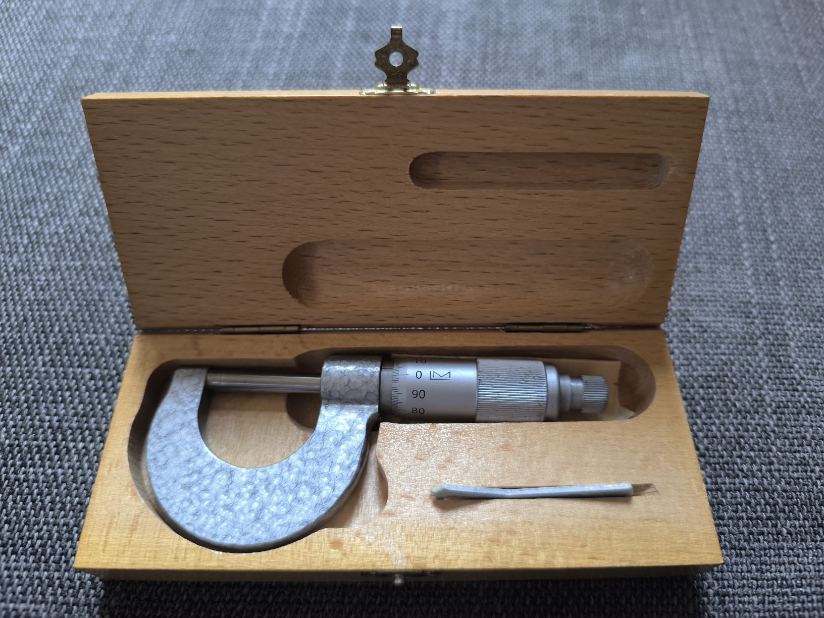 Misurare: Feinmessschraube / Mikrometerschraube mit Holzbox - Top! – Usato da Winterthur venduto da fidodido31
